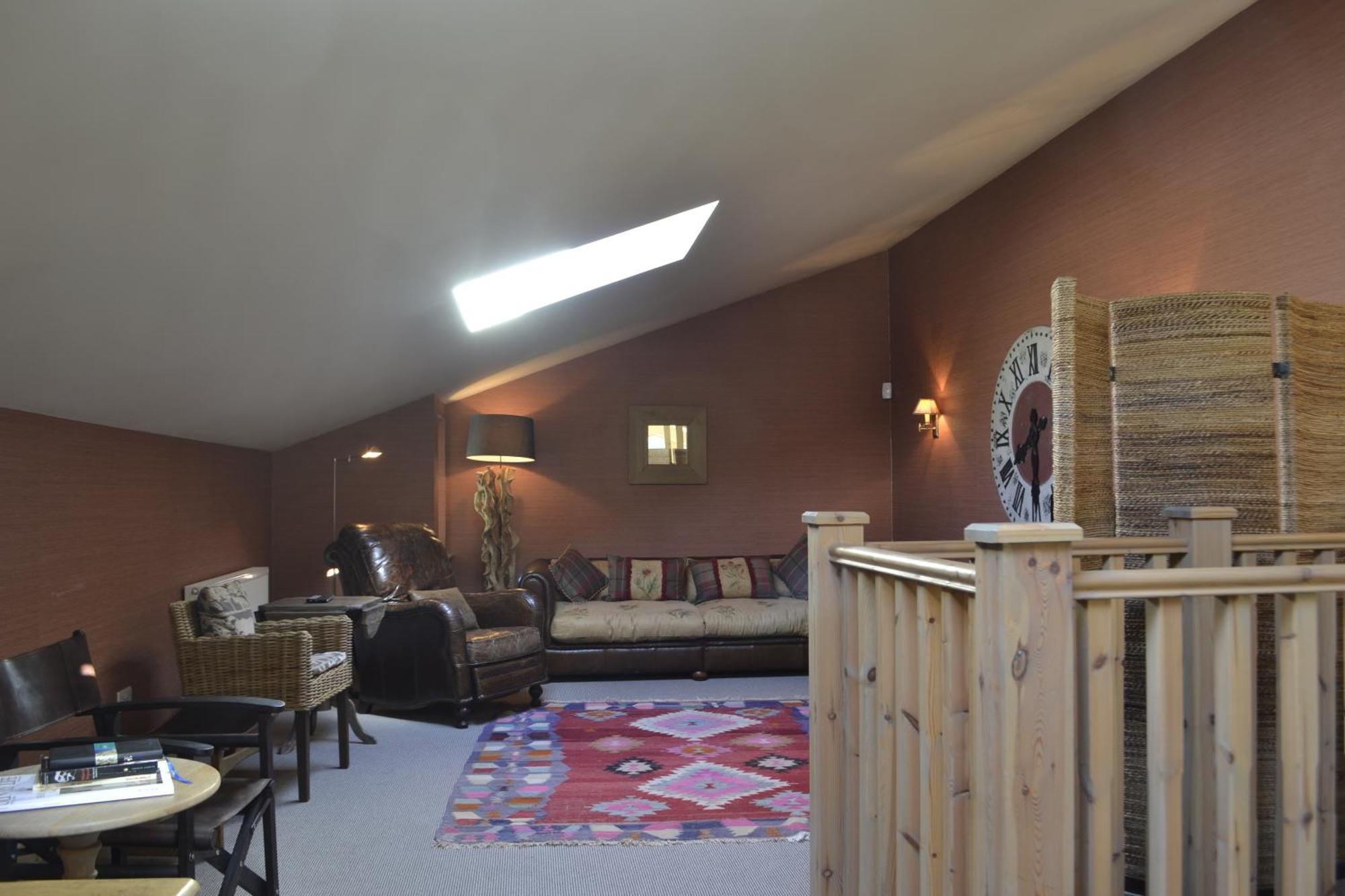 Ness Castle Lodges Инвернесс Экстерьер фото